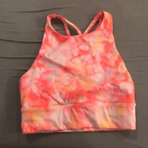 Lululemon high neck sports bra size 4